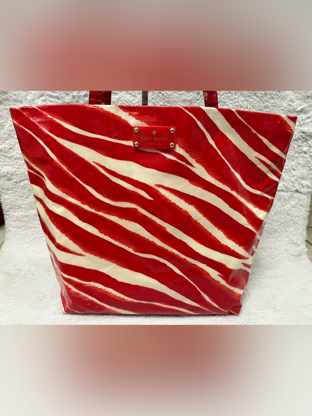 kate spade Daycation Bon Shopper Red and White Zebra-Print Tote